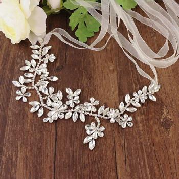 Ceinture de robe de mariée diamantée et floral