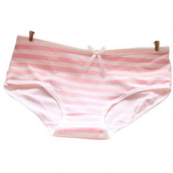 Panties rosa con detalle de lazo y patrón rayado