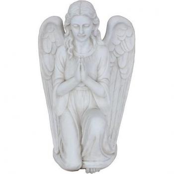 Gartenengel Elea – Elegante Porzellan-Skulptur für den Außenbereich