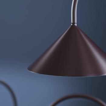 Dark Red Elegance Table Lamp – FRANDSEN Grasp, 47 cm, Metallic