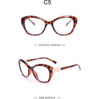 Moderne Frauenbrille mit Katzenauge Stil in Champagneroptik