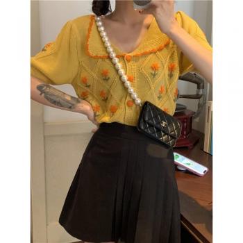 Top corto floral para adolescentes