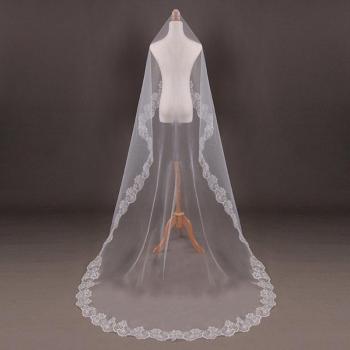Velo de Novia con Borde de Flores