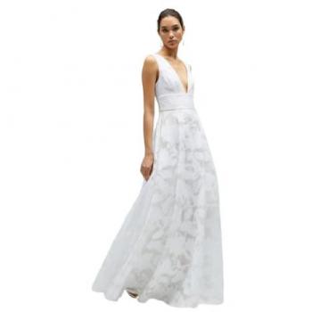 V-Shaped Ivory Full Skirt Jacquard Wedding Gown