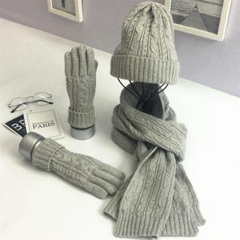 Warme Strickaccessoires für Männer und Frauen