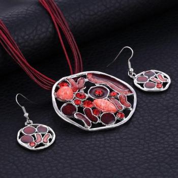 Delicate Jewelry Set for Women with Rope Necklace and Earrings