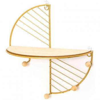 Decoración en Plataforma: Pasillo con Rack y Ganchos