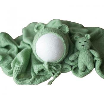 Infant Photography Props: Knitted Hat and Blanket Set