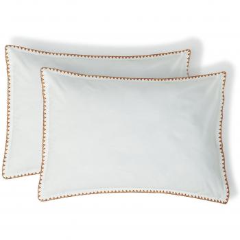 Taies d’Oreiller Febronie 50x70 (Blanc et Caramel) – Pack 2 pièces