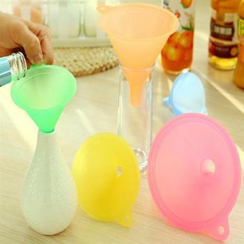 Embudos de Cocina Coloridos (5 Unidades)