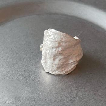 Anillo Irregular de Metal HuanZhi
