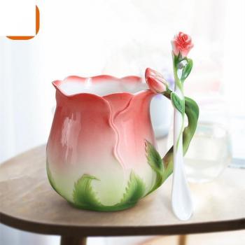 Set di tazze da caffè in ceramica con design floreale