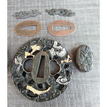 Kit Decorativo Tsuba Kashira Fuchi para Tanto