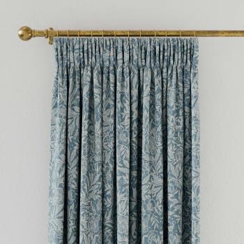 Joules Twi­ghtly Ditsy Lined Curtains (Duck Egg) – 90 by 54