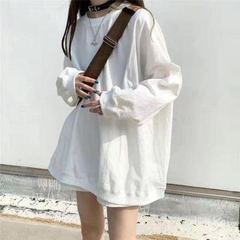 Vielseitiges Mid-Length Side-Slit Top