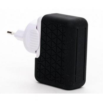 Cargador Universal Bluestork 4 Puertos USB negro