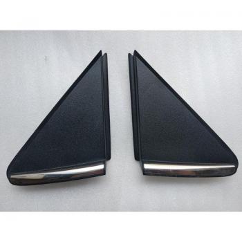 Hyundai Elantra MD Rear Triangle Trim with Bright Accents