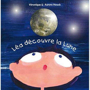 Léa découvre la lune