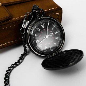 Reloj de bolsillo vintage con cadena de plata