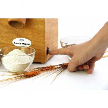 KoMo Fidibus Medium Getreidemühle aus Holz