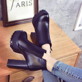 Tacones Negros de Botas Martin