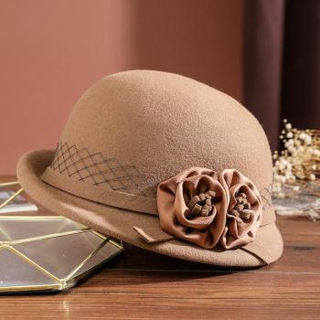 Sombrero de Lana con Detalle Floral para Niñas