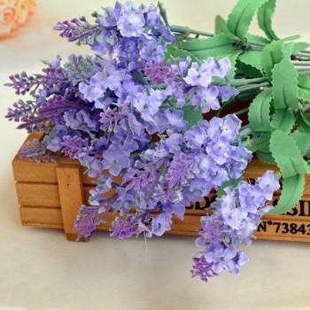 Élégance Provence – Fleurs de Lavande en Soie