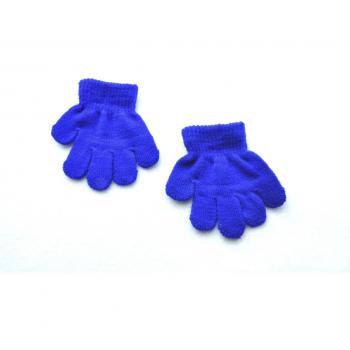 Paires de gants tricotés pour petits