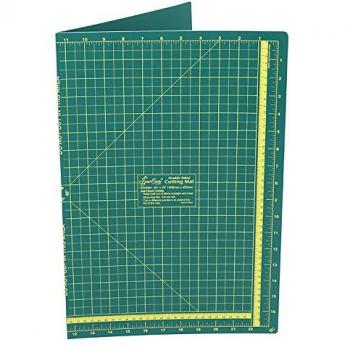 Groves & Thames Green Folding Cutting Mat 60x45cm