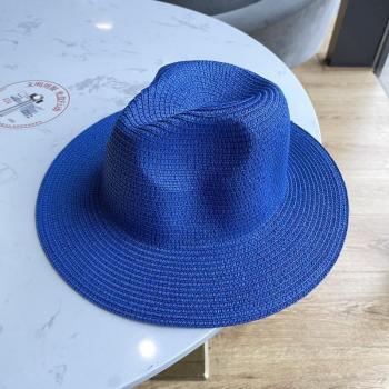 Sombreros de verano en colores frescos