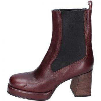 Scarlet Moma Leather Boots – Women’s Red, US 7