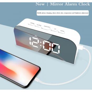 Réveil TIOODRE numérique avec affichage LED et fonction de charge USB