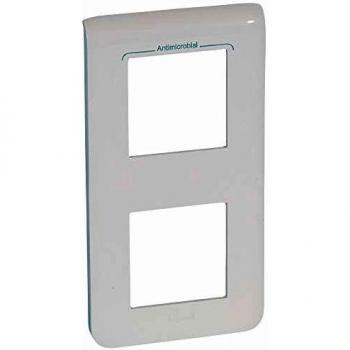 Legrand Cadre 2x2 vert antibactérien 078723