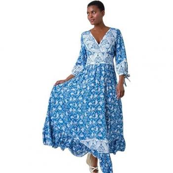 Grande robe bleue au motif paisley, ourlet frilly