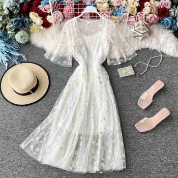 Robe longue élégante YuooMuoo avec broderie de marguerite