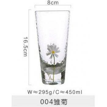 Elegante Japanische Teetasse mit Gänseblümchen-Motiv
