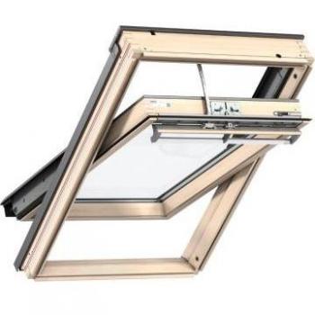 Lacquered Pine Roof Window
