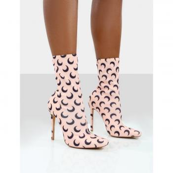 Saturn Return Pink Pointed Toe Fashion Boots