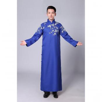 Hochwertiges Satin-Kleid für männliche Darsteller