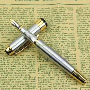 Pluma Jinhao 250 M Triangular Plateada