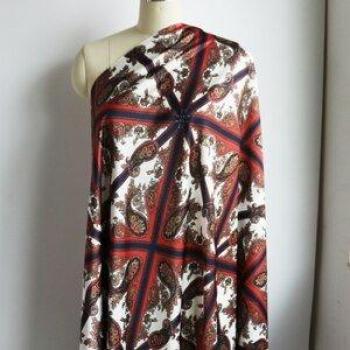 Patchwork Chic: Vestido y Bufanda 100cm x 148cm