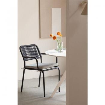 Sklum‑Arhiza: Silla de comedor apilable con reposabrazos en aluminio y cuerda trenzada