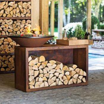 Brasero plancha OFYR Island 100 en corten et plan de travail en bois de teck