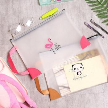 Archivador Kawaii A4 A5 transparente con mango de flamenco