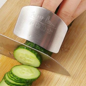 Ensemble réglable de coupe‑légumes avec protège‑doigt