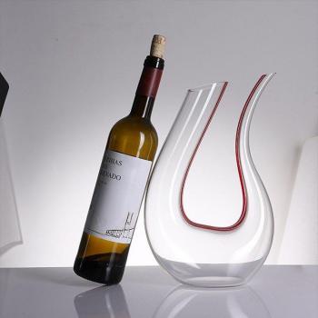 Elegante Jarra de Cristal Rojo para Bar Familiar