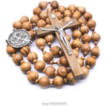 Handgemachter Rosenkranz mit Kreuzanhänger