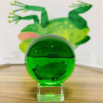 Grüner Dekorationsball aus Glas