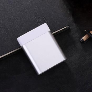 Chargeur de batterie 4x18650 5V pour appareils IOS et Android