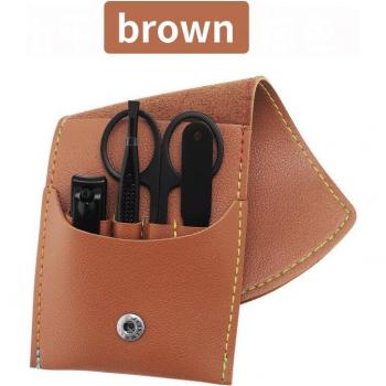 Bolsa Compacta con Cortadores de Uñas 16x